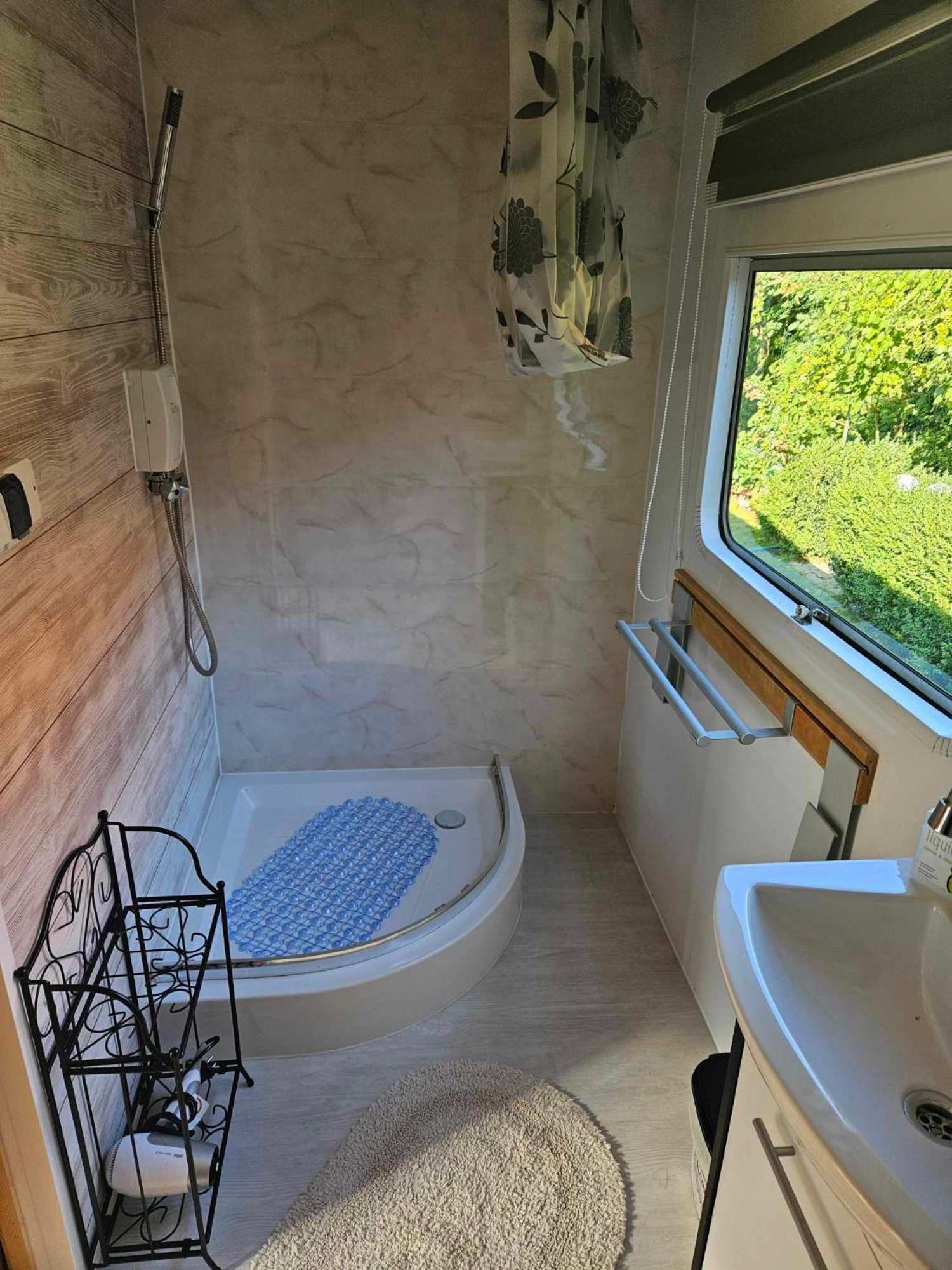 Pod Kasztanem Hotel Drewnica Екстериор снимка